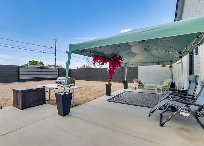 Holiday home 6 Mi To Dtwn Tempe: Dog-friendly Retreat W/ Yard! *