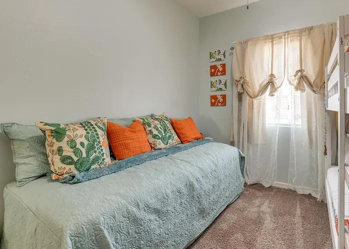6 Mi To Dtwn Tempe: Dog-friendly Retreat W/ Yard! Holiday home *