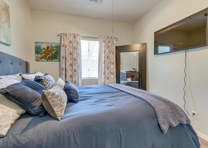 6 Mi To Dtwn Tempe: Dog-friendly Retreat W/ Yard! Holiday home *
